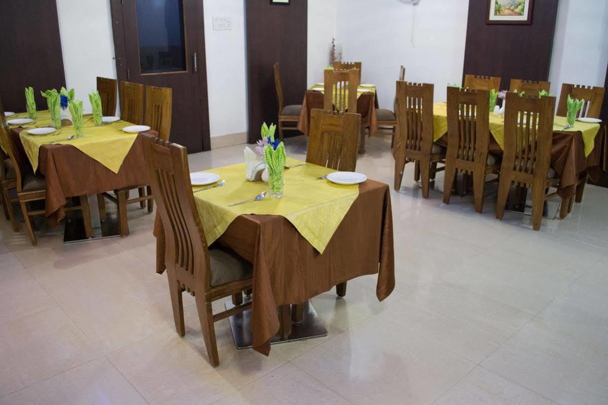 Hotel Seetal Каттак Экстерьер фото