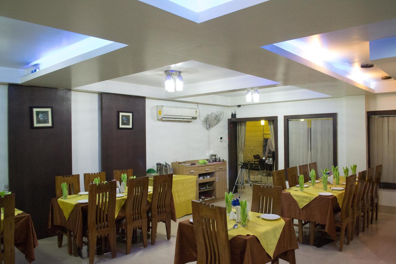 Hotel Seetal Каттак Экстерьер фото